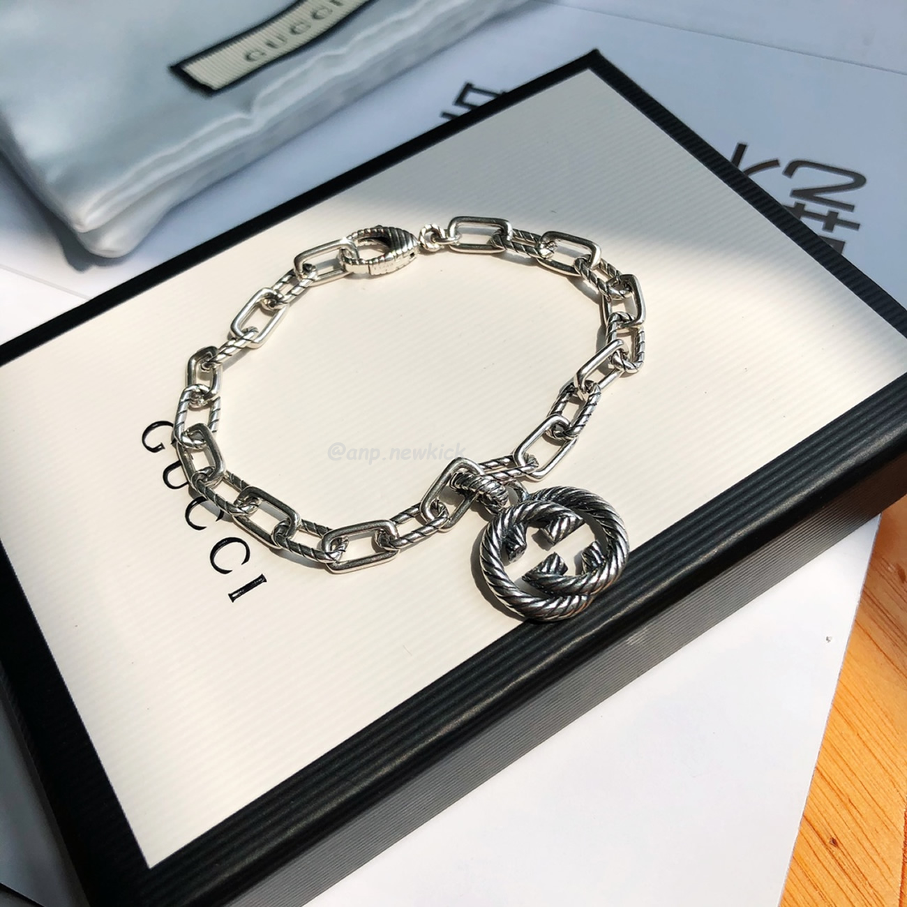 Gucci Silver Interlocking G Bracelet (2) - www.newkick.vip